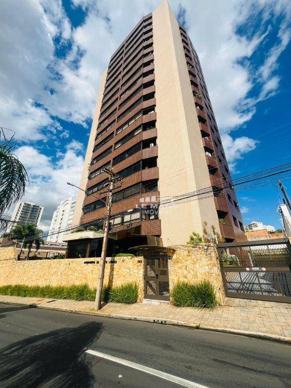 Apartamento, 3 quartos, 218 m² - Foto 1