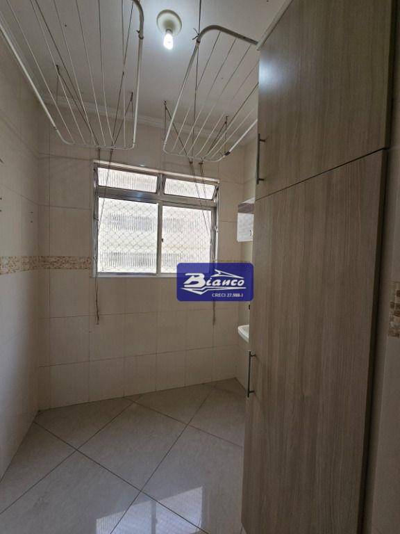 Apartamento à venda com 3 quartos, 75m² - Foto 10