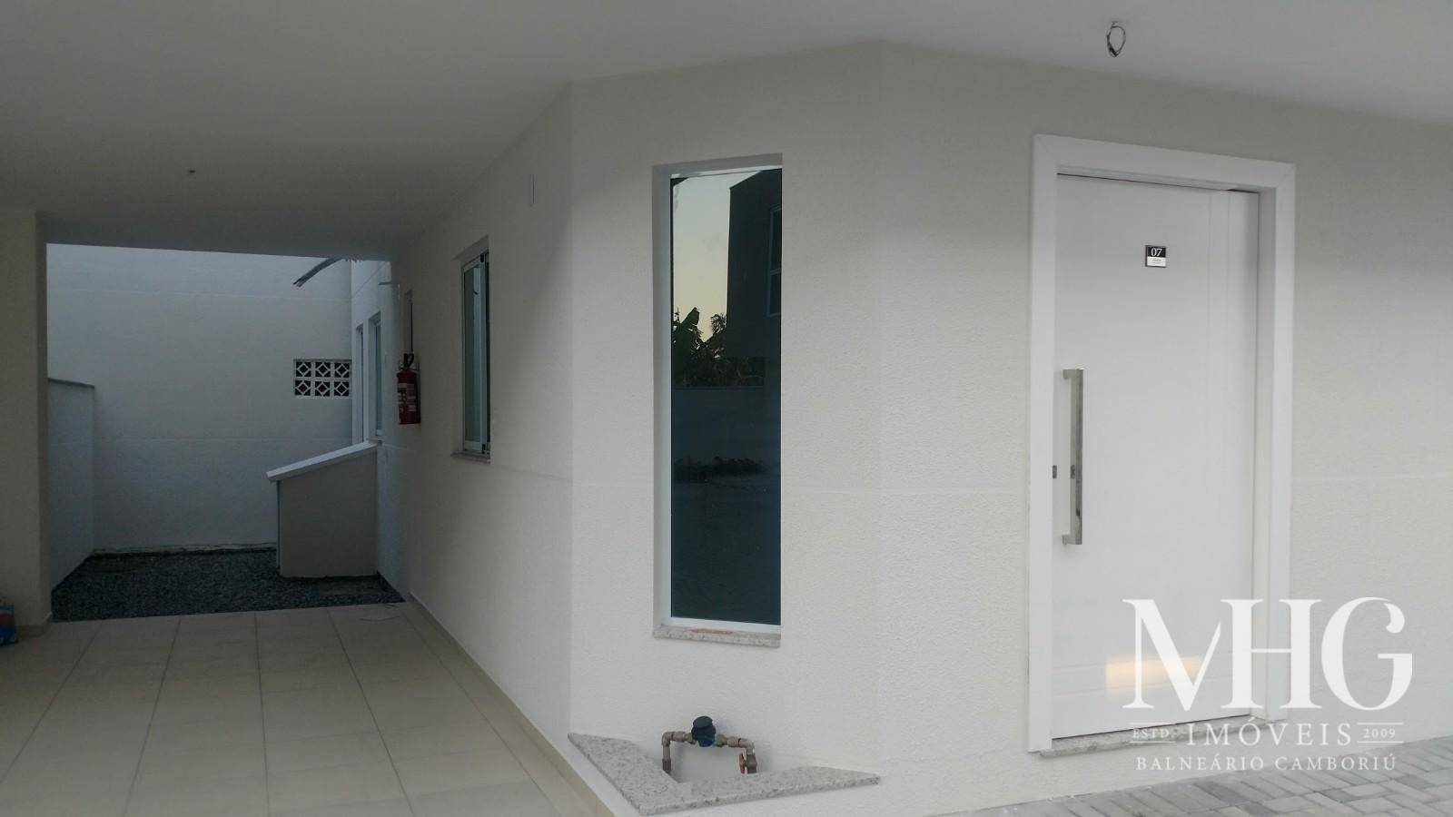 Casa à venda com 2 quartos, 100m² - Foto 6