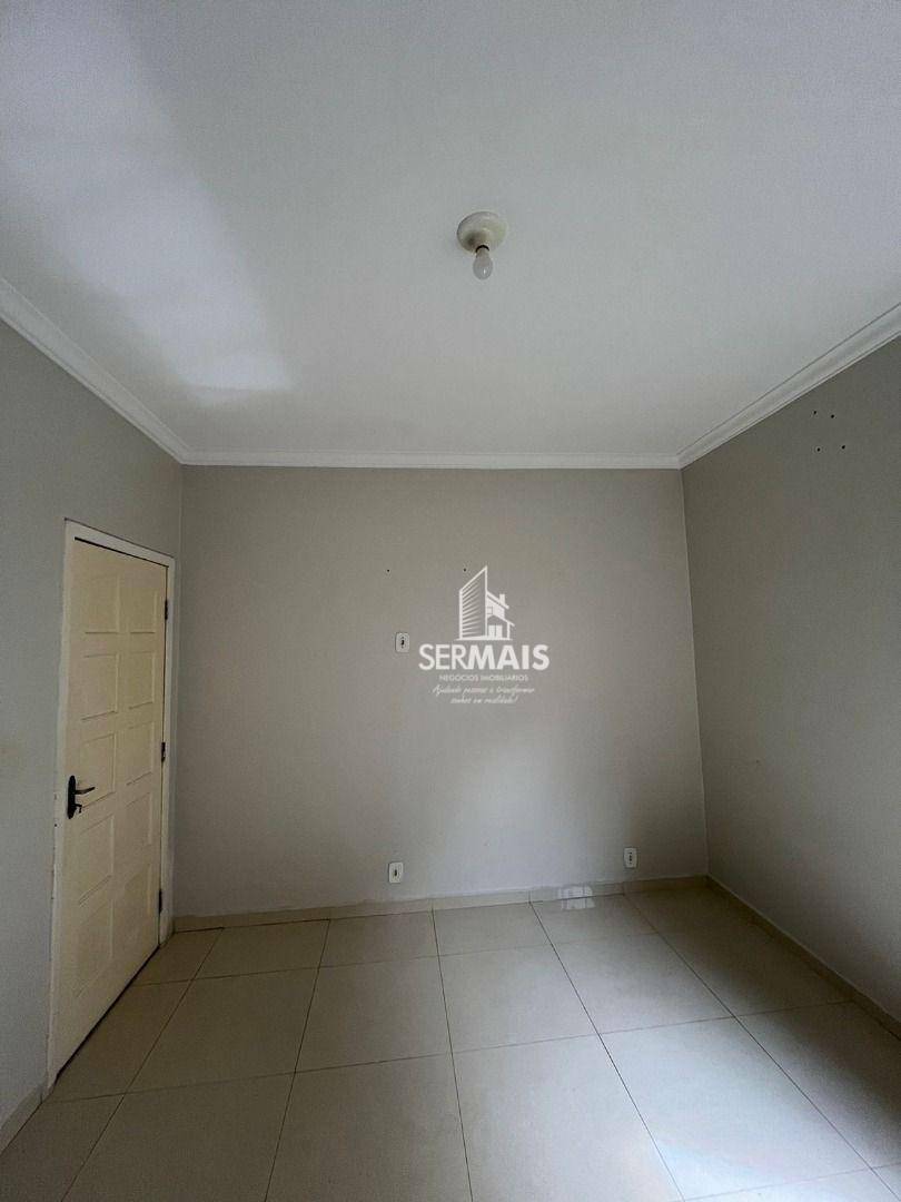 Casa para alugar com 4 quartos, 250m² - Foto 11