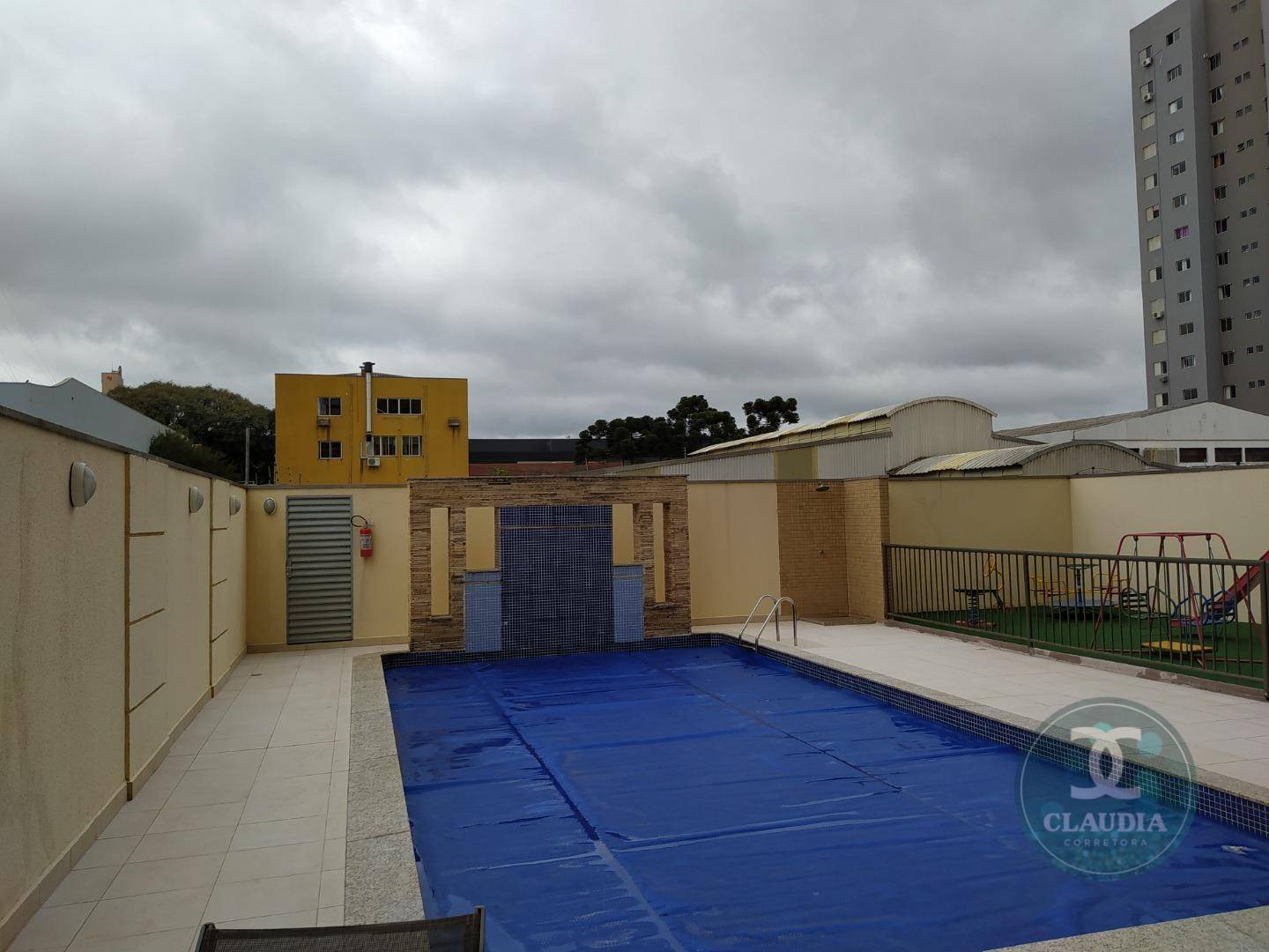 Apartamento à venda com 3 quartos, 251m² - Foto 1