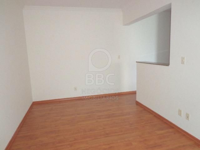 Apartamento à venda com 2 quartos, 64m² - Foto 4