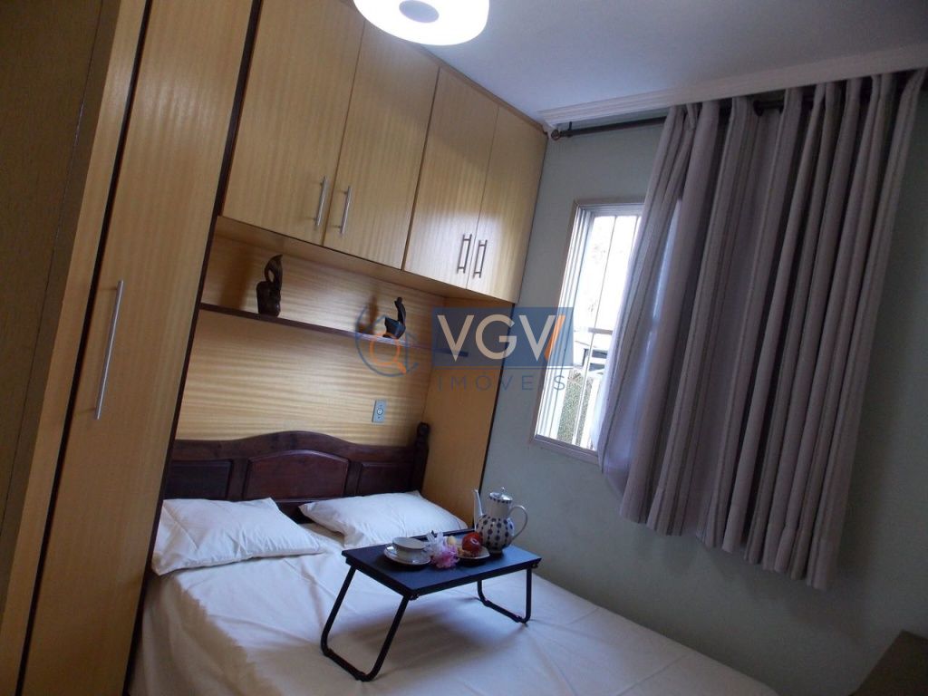 Apartamento à venda com 2 quartos, 42m² - Foto 3