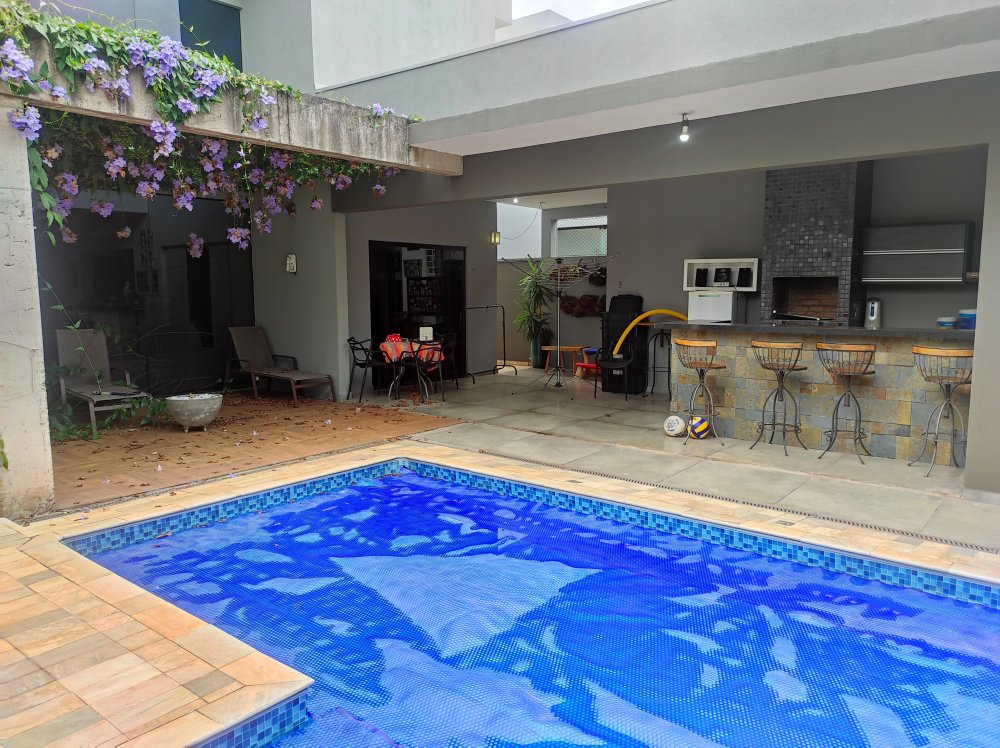 Casa de Condomínio à venda com 3 quartos, 220m² - Foto 3