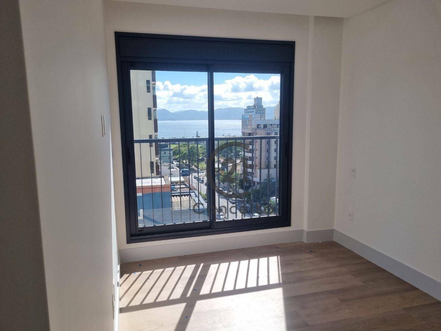 Apartamento à venda com 2 quartos, 76m² - Foto 18