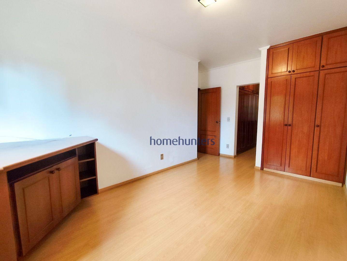 Apartamento para alugar com 3 quartos, 160m² - Foto 14