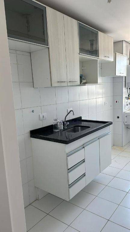 Apartamento para alugar com 2 quartos, 55m² - Foto 6