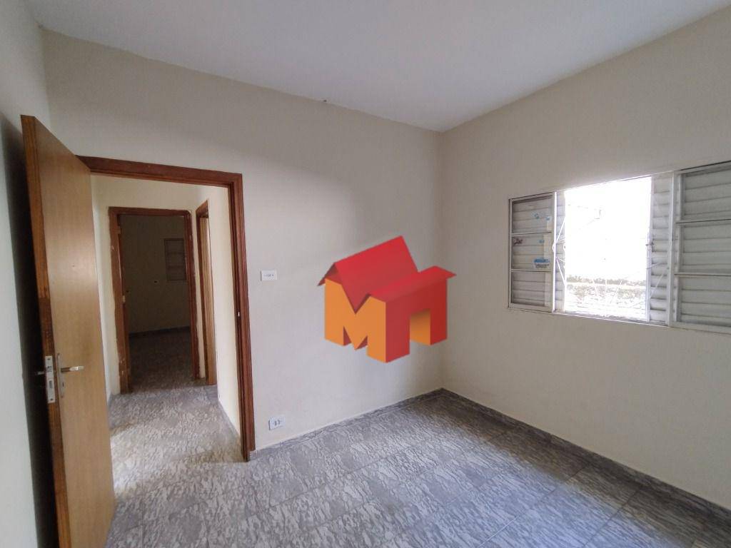 Casa à venda com 4 quartos, 200m² - Foto 6