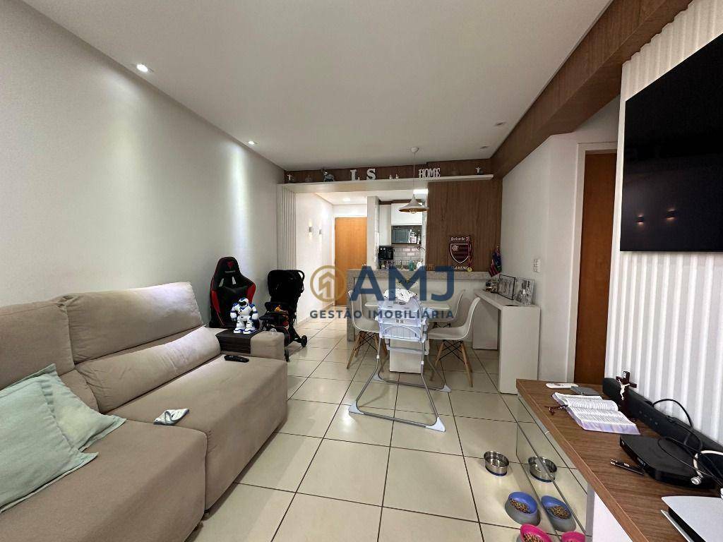 Apartamento à venda com 3 quartos, 68m² - Foto 2