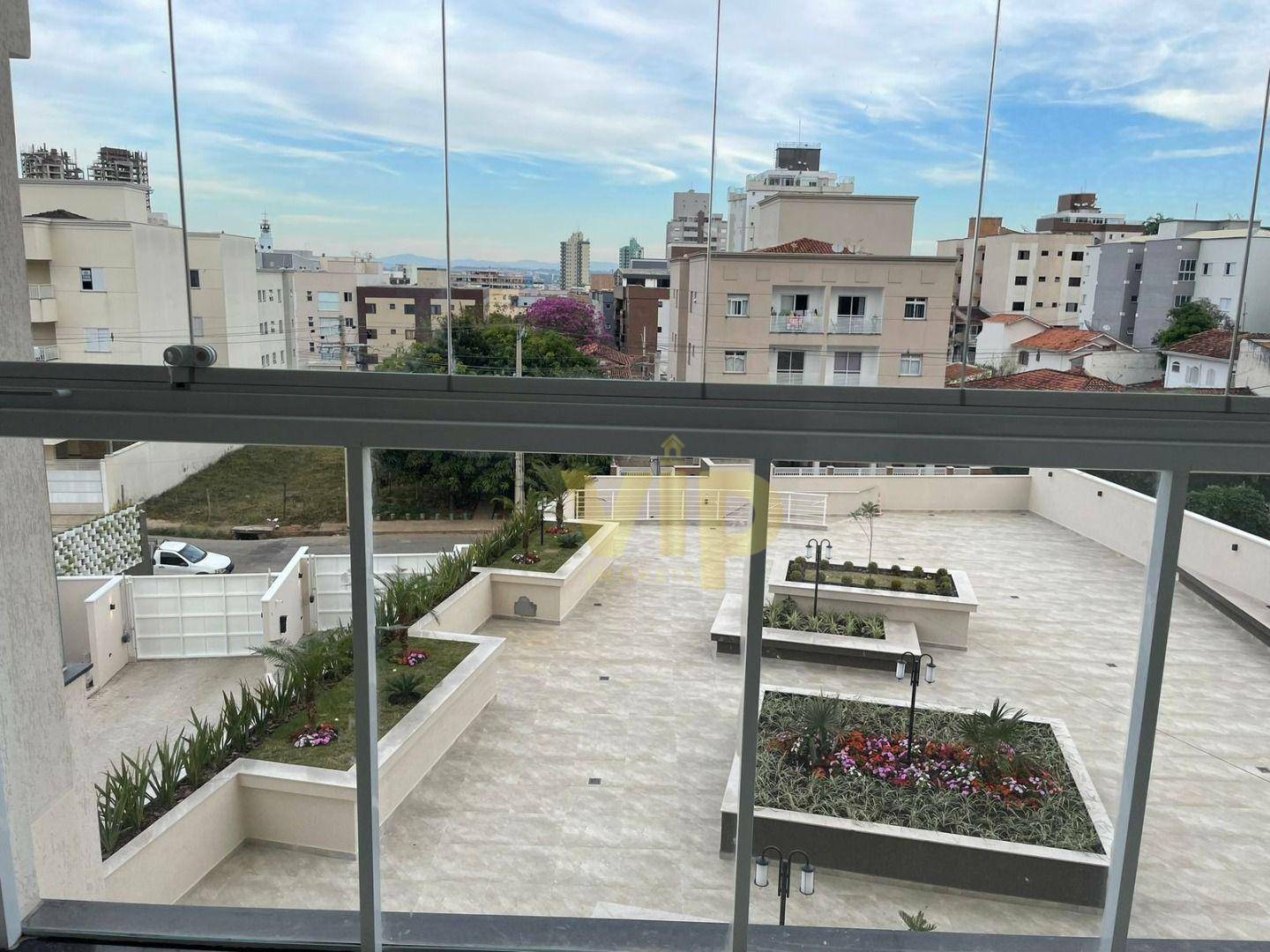 Apartamento à venda com 3 quartos, 125m² - Foto 4