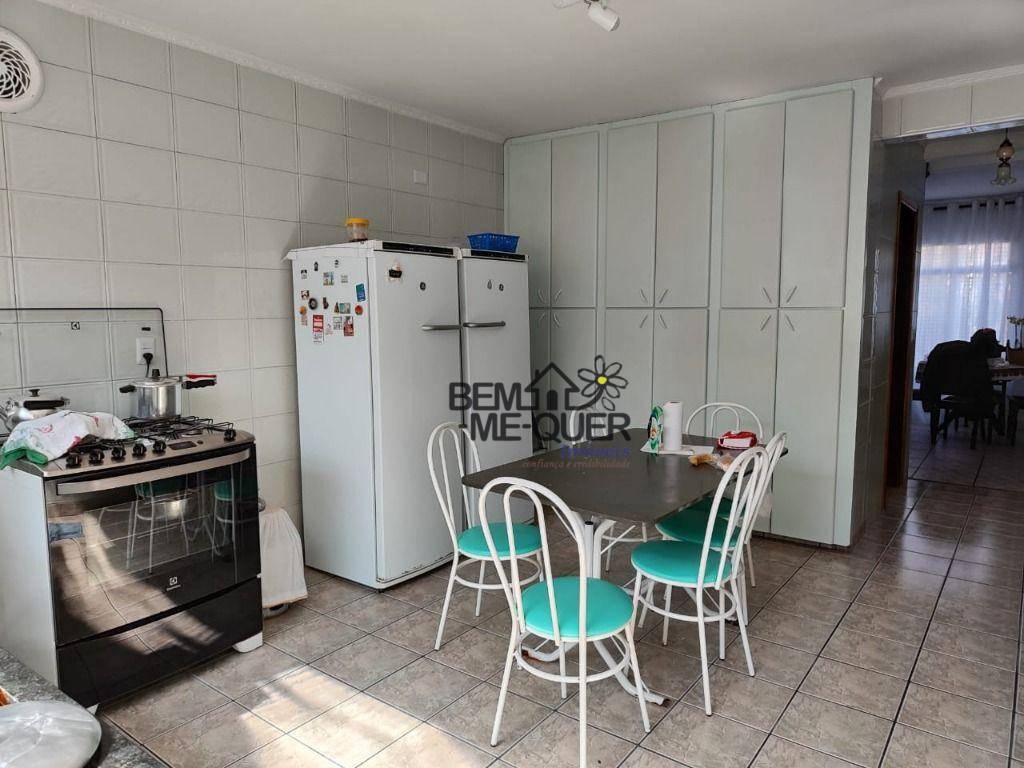 Casa à venda com 3 quartos, 232m² - Foto 12