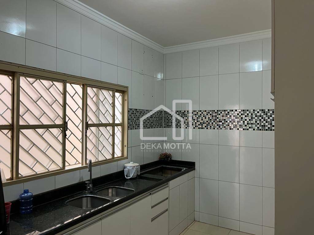 Casa à venda com 3 quartos, 300m² - Foto 10