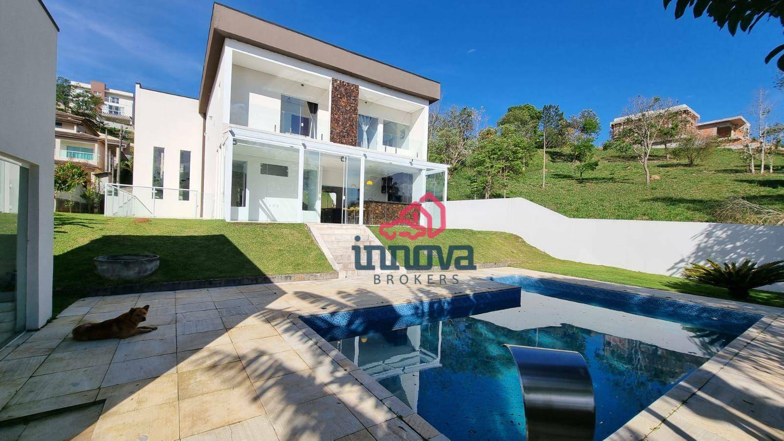 Casa de Condomínio à venda com 4 quartos, 360m² - Foto 2