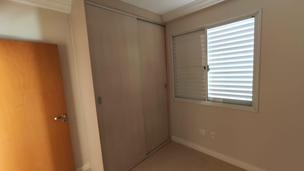 Apartamento à venda com 3 quartos, 87m² - Foto 28