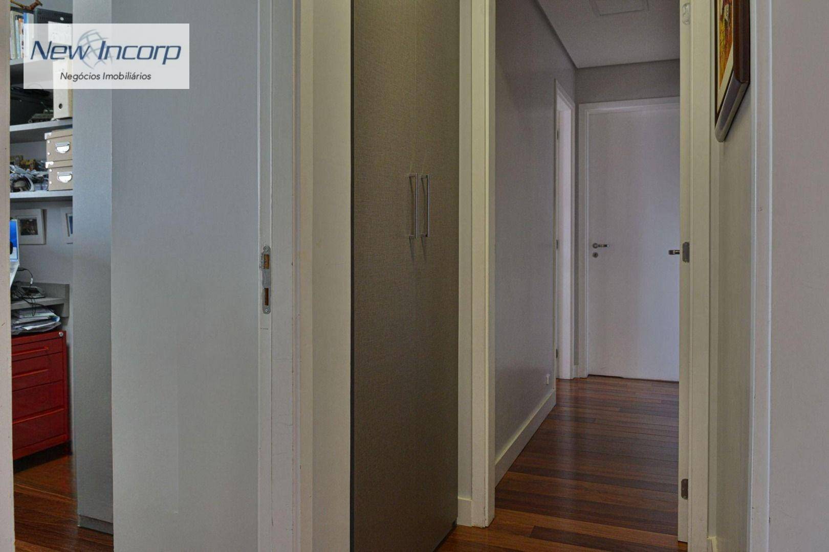 Apartamento à venda com 4 quartos, 141m² - Foto 4