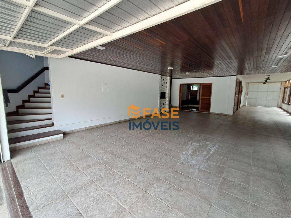 Casa à venda com 5 quartos, 260m² - Foto 19