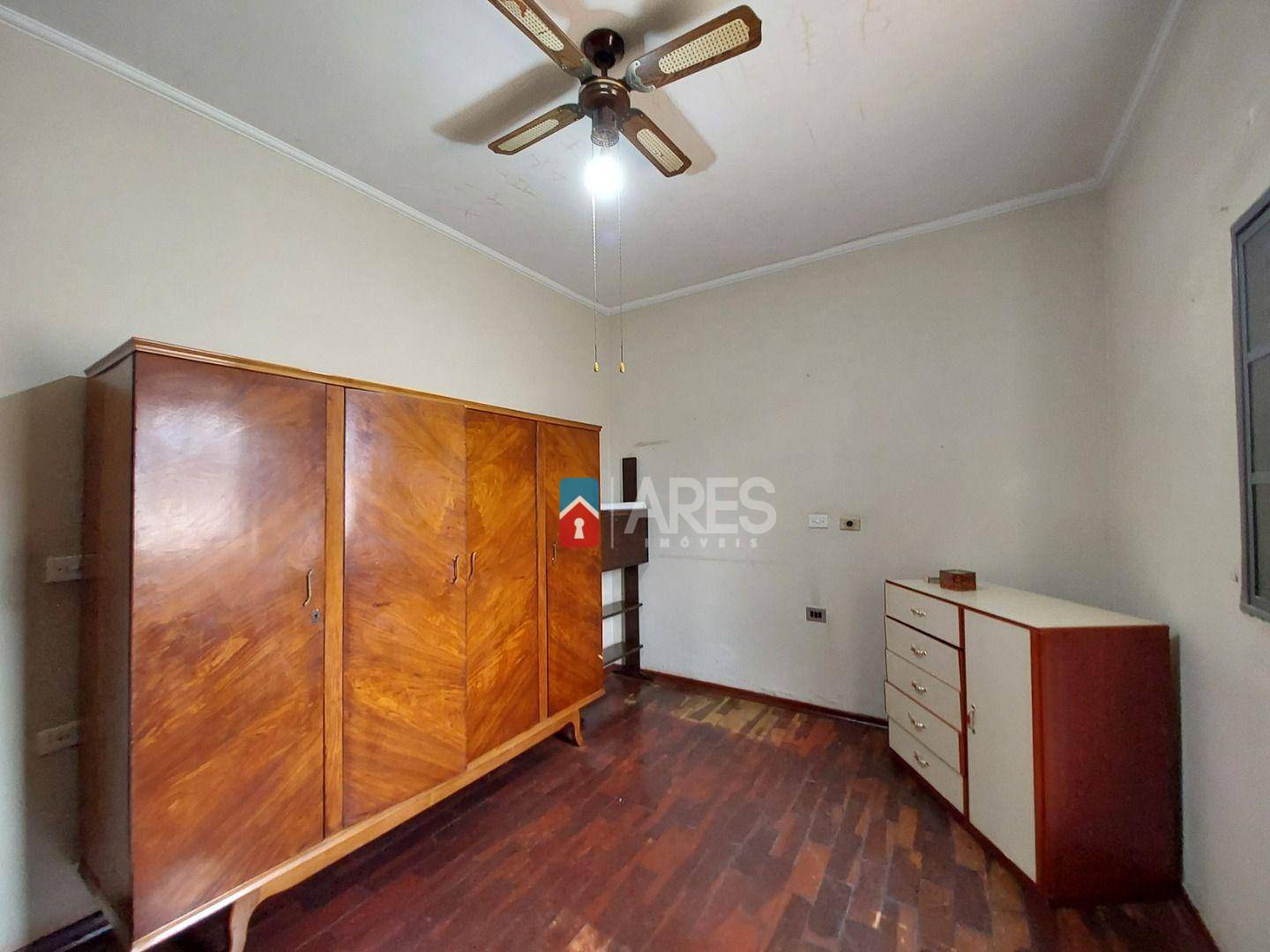 Casa à venda com 5 quartos, 121m² - Foto 14