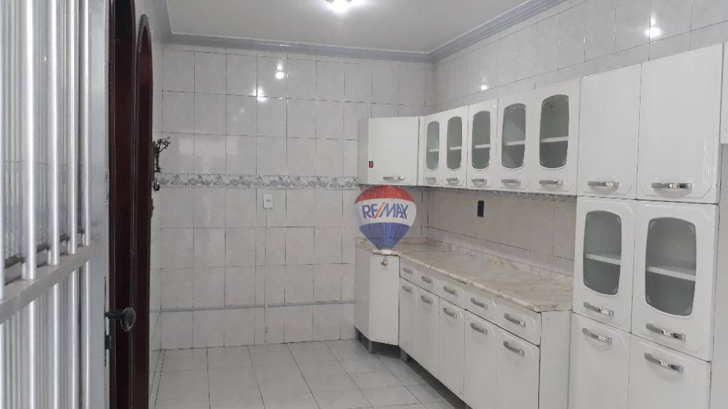 Casa à venda com 3 quartos, 90m² - Foto 15