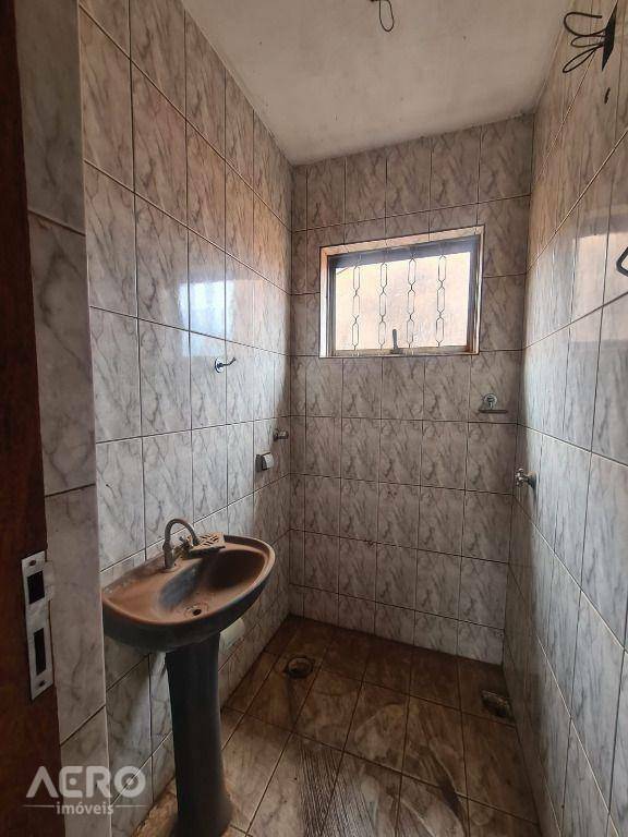 Casa à venda com 4 quartos, 188m² - Foto 17