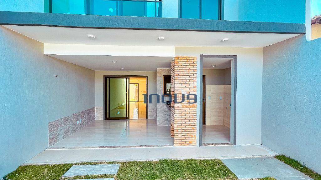 Casa à venda com 4 quartos, 140m² - Foto 2