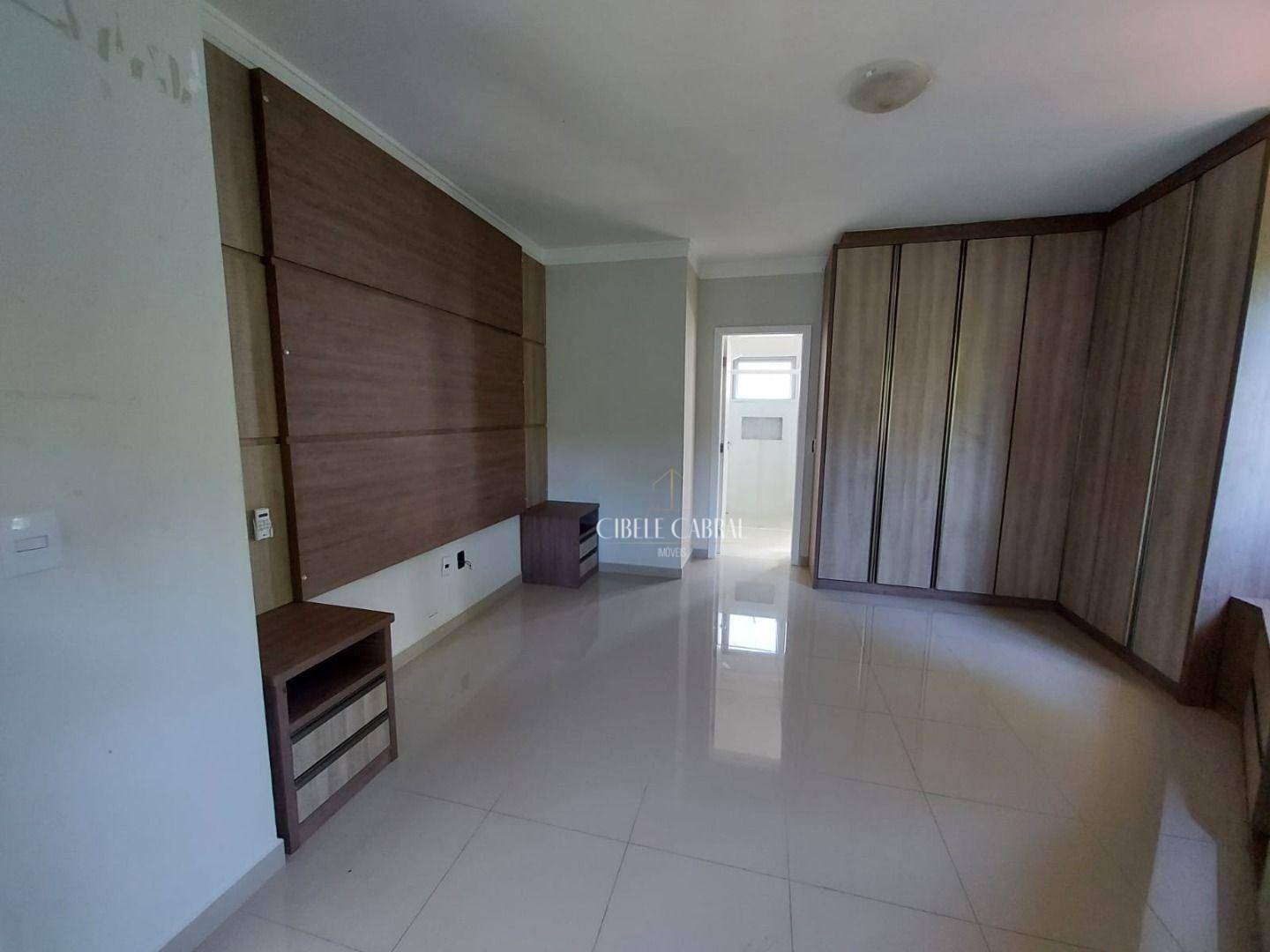 Casa de Condomínio à venda e aluguel com 3 quartos, 245m² - Foto 17