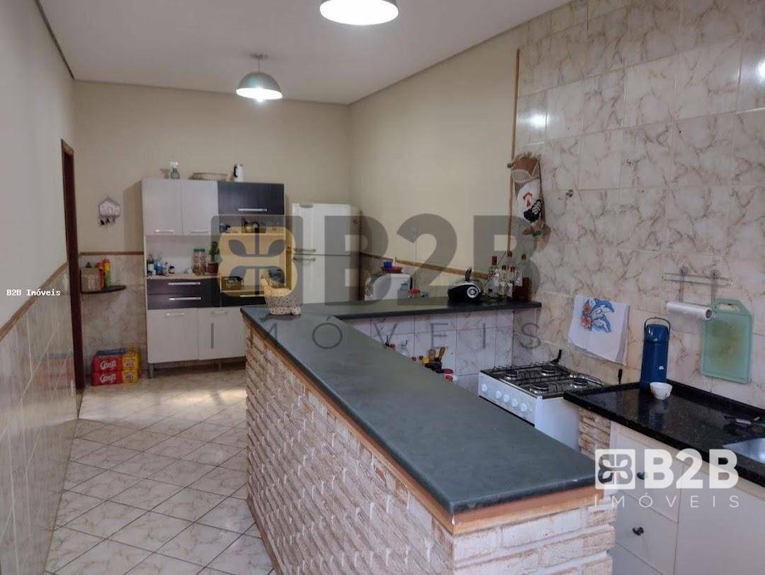 Casa à venda com 3 quartos, 156m² - Foto 3