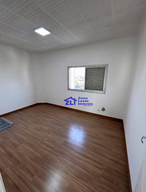 Apartamento à venda com 2 quartos, 69m² - Foto 2