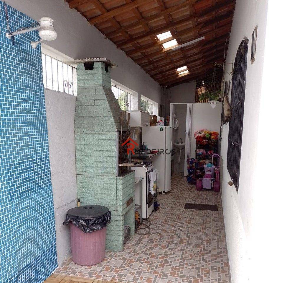 Casa à venda com 2 quartos, 64m² - Foto 10