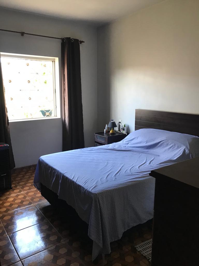 Casa à venda com 3 quartos, 150m² - Foto 1