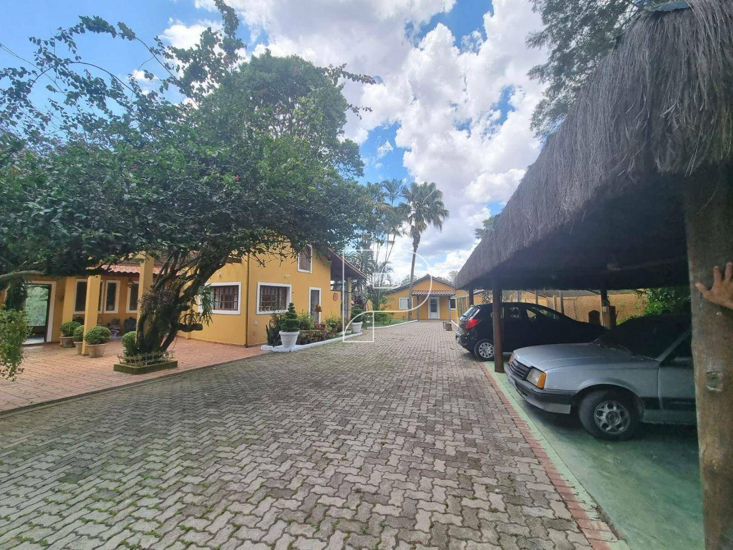 Casa à venda e aluguel com 4 quartos, 570m² - Foto 3