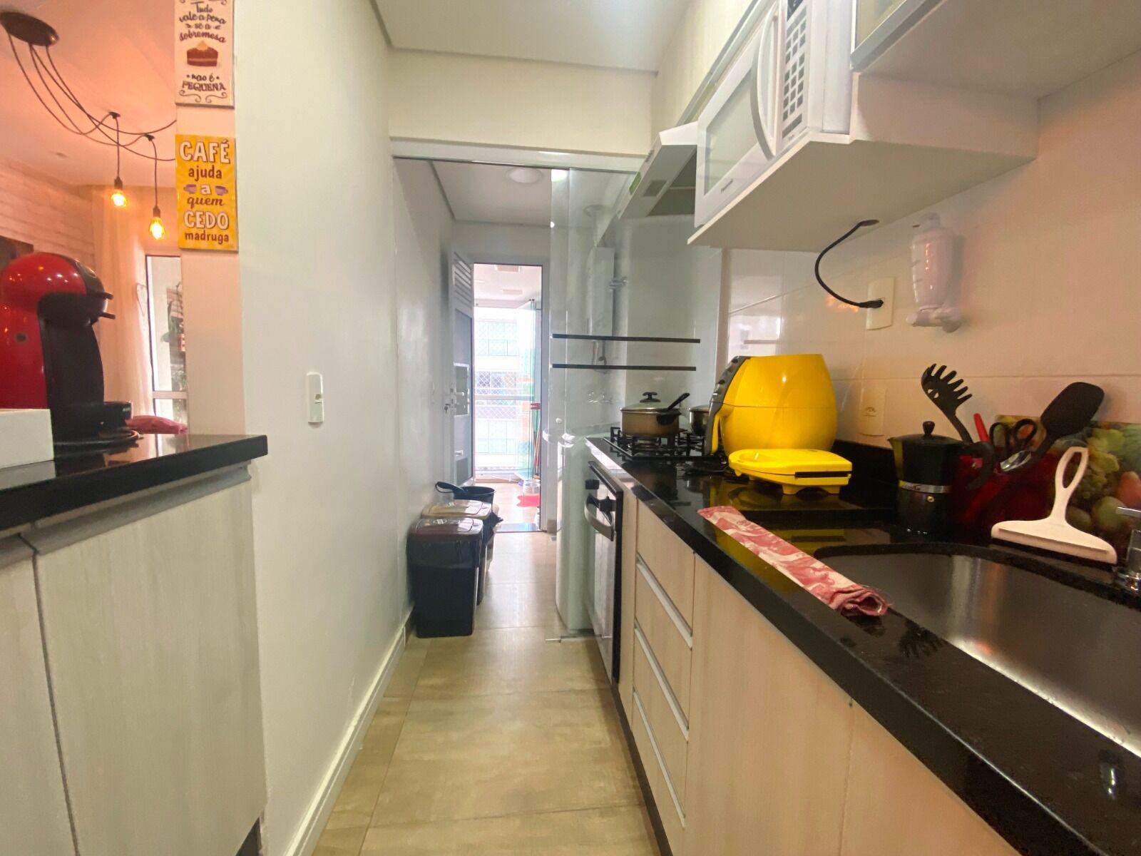 Apartamento à venda com 2 quartos, 64m² - Foto 9