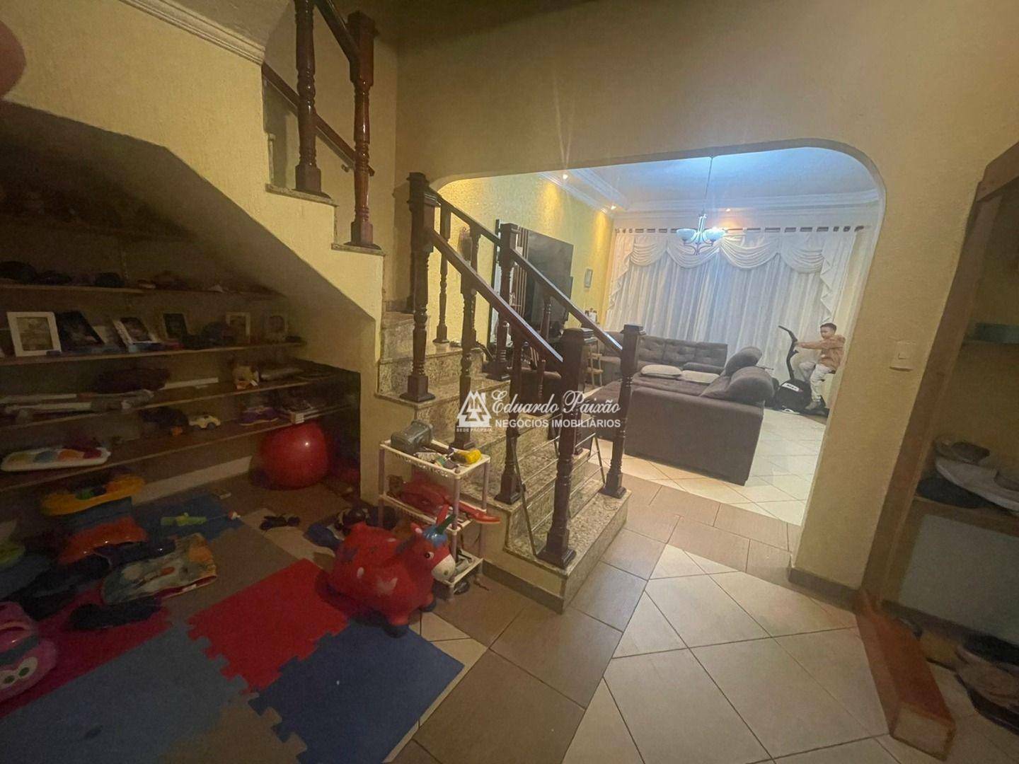 Sobrado à venda com 3 quartos, 240m² - Foto 8