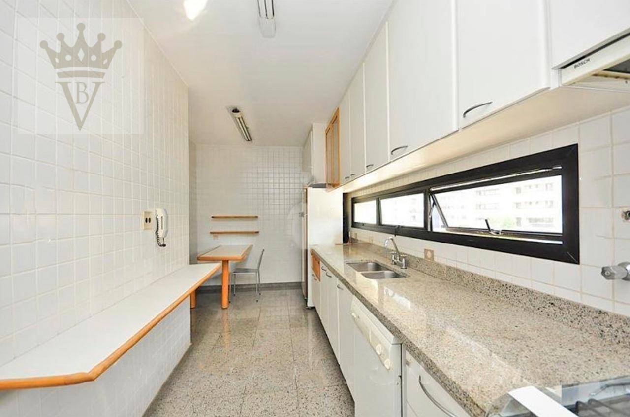 Apartamento à venda com 3 quartos, 190m² - Foto 6