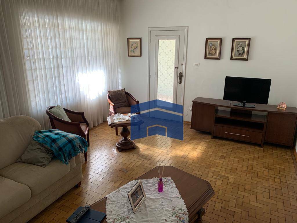 Casa à venda com 2 quartos, 185m² - Foto 1