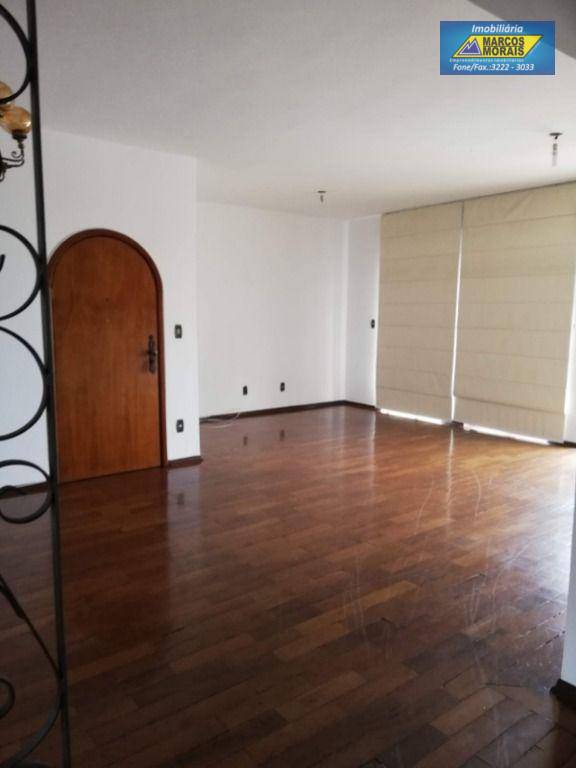 Apartamento à venda com 3 quartos, 146m² - Foto 4