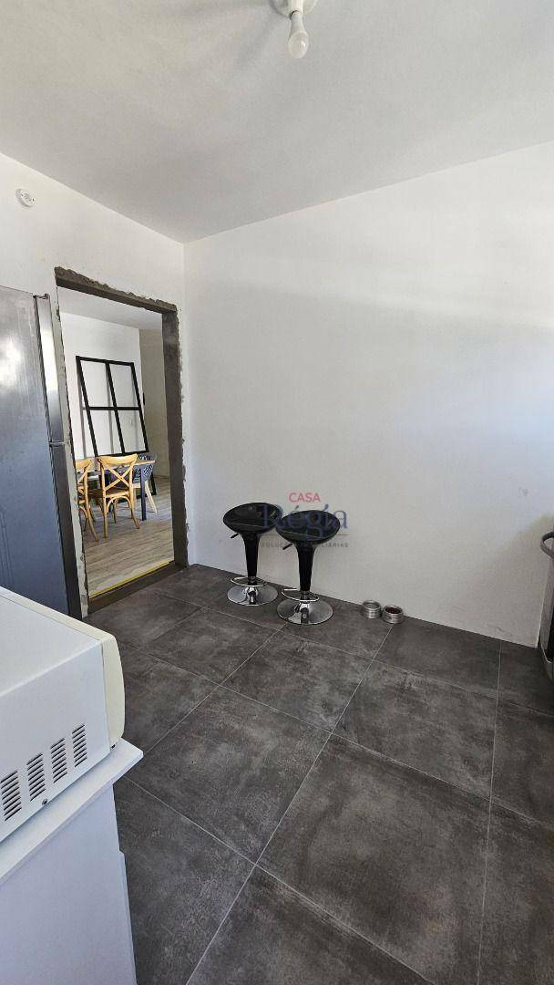 Apartamento para alugar com 2 quartos, 70m² - Foto 17