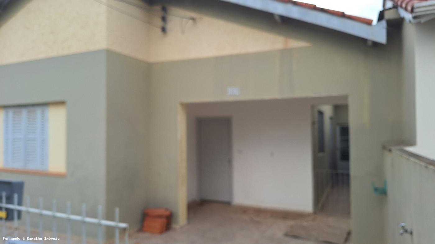 Casa à venda com 3 quartos, 250m² - Foto 9