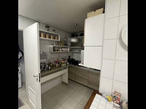 Apartamento à venda com 3 quartos, 123m² - Foto 4