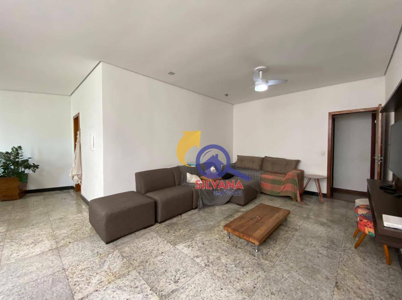 Casa à venda com 3 quartos, 455m² - Foto 13