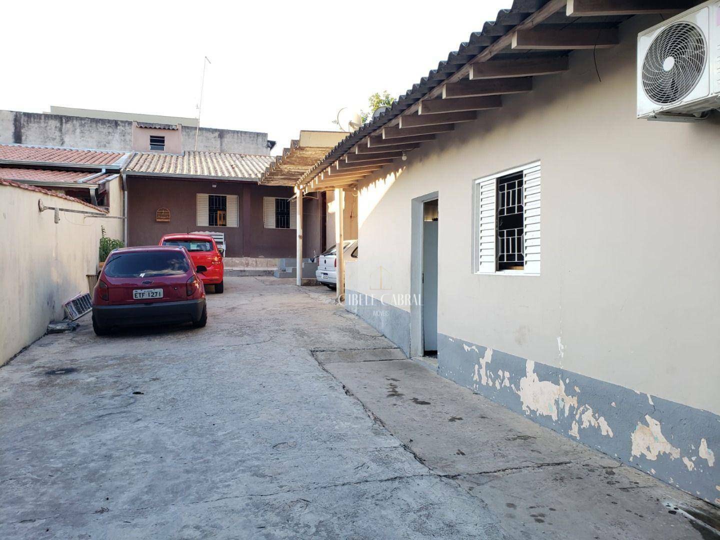 Casa à venda com 3 quartos, 270M2 - Foto 1