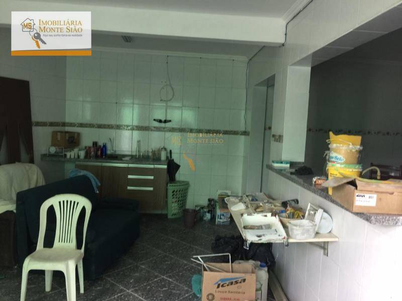 Sobrado à venda com 4 quartos, 200m² - Foto 6