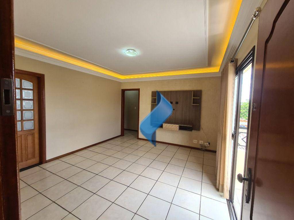 Apartamento à venda com 3 quartos, 107m² - Foto 2