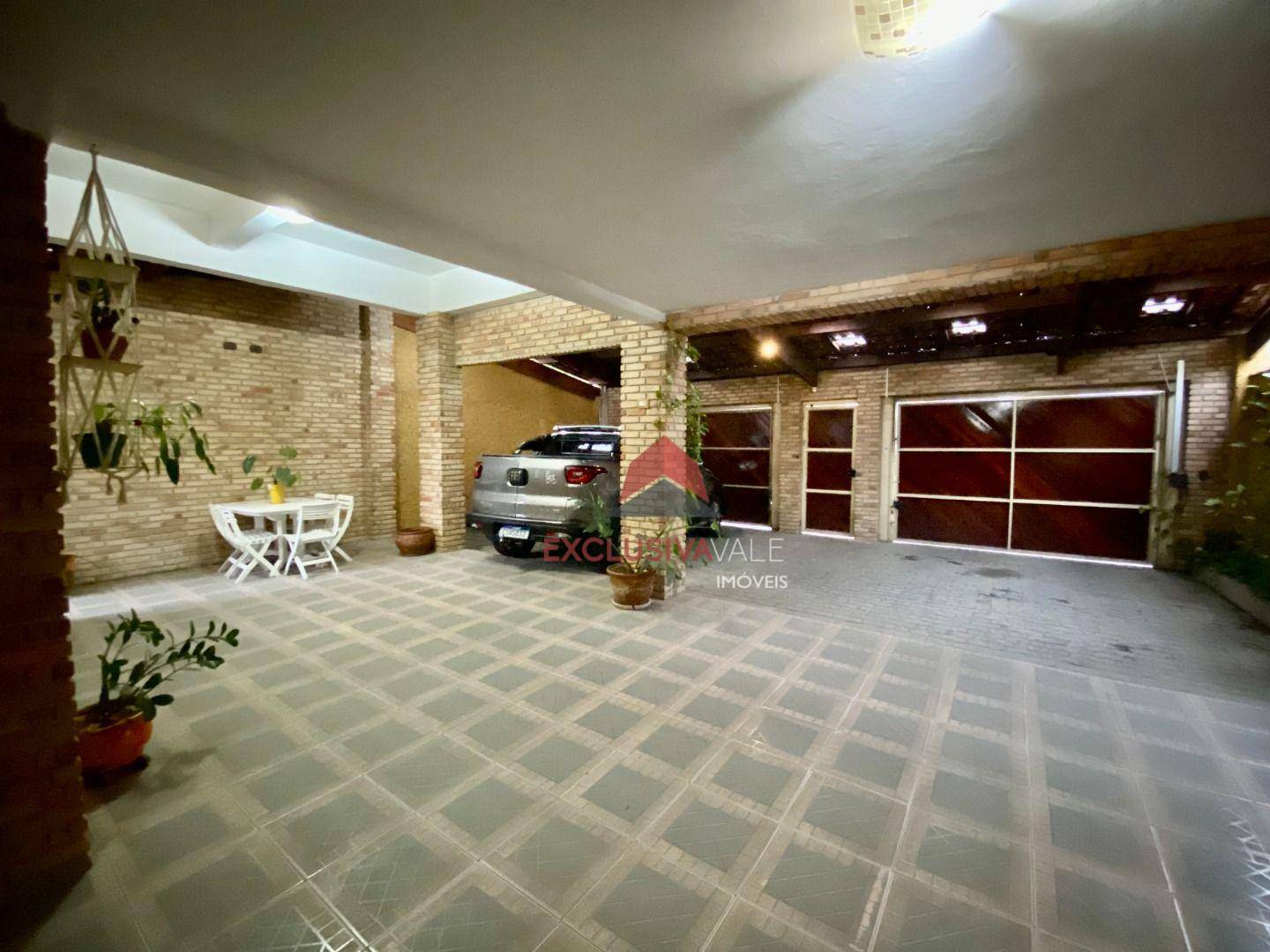 Casa à venda com 4 quartos, 326m² - Foto 34