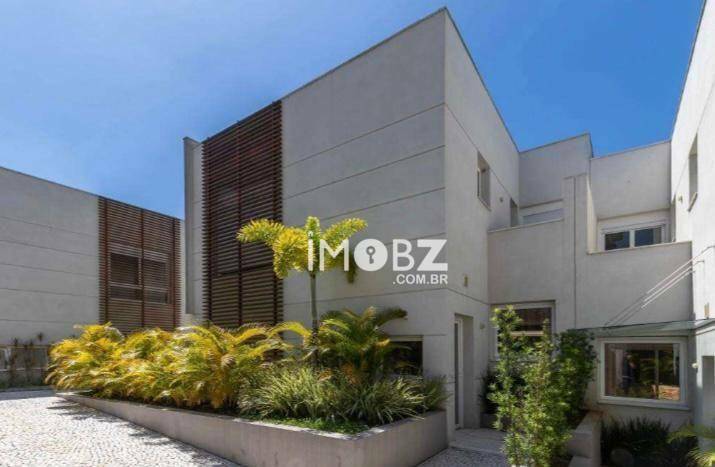 Casa de Condomínio à venda com 4 quartos, 657m² - Foto 1