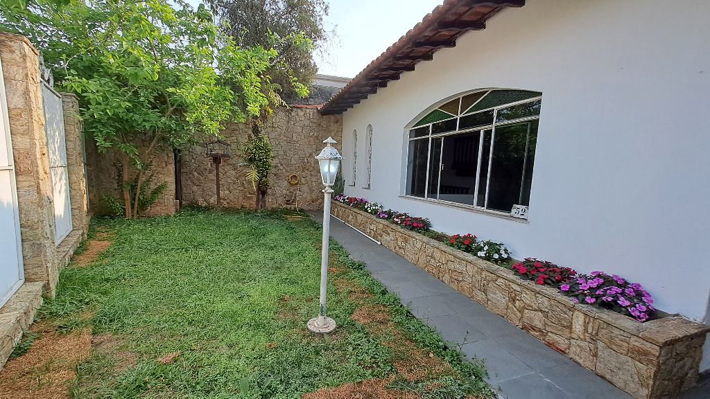 Sobrado à venda com 4 quartos, 327m² - Foto 3