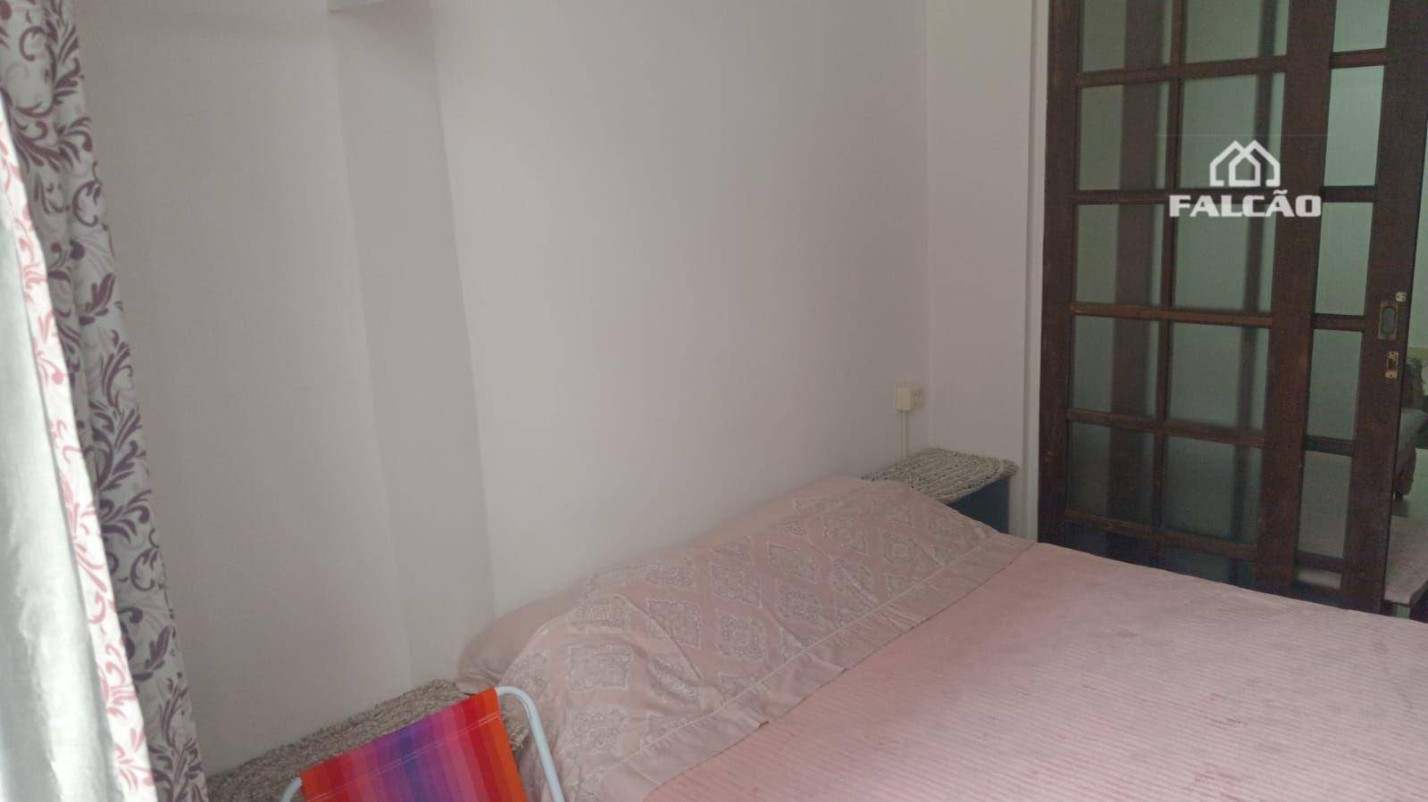 Apartamento à venda com 2 quartos, 72m² - Foto 4