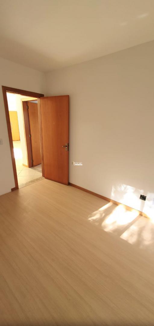 Apartamento à venda com 2 quartos, 67m² - Foto 2