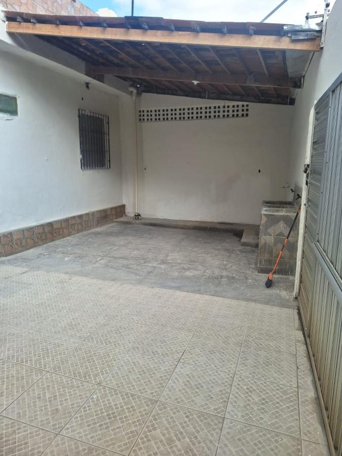 Casa para alugar com 2 quartos, 200m² - Foto 13