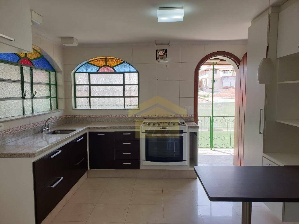 Sobrado à venda com 3 quartos, 347m² - Foto 4