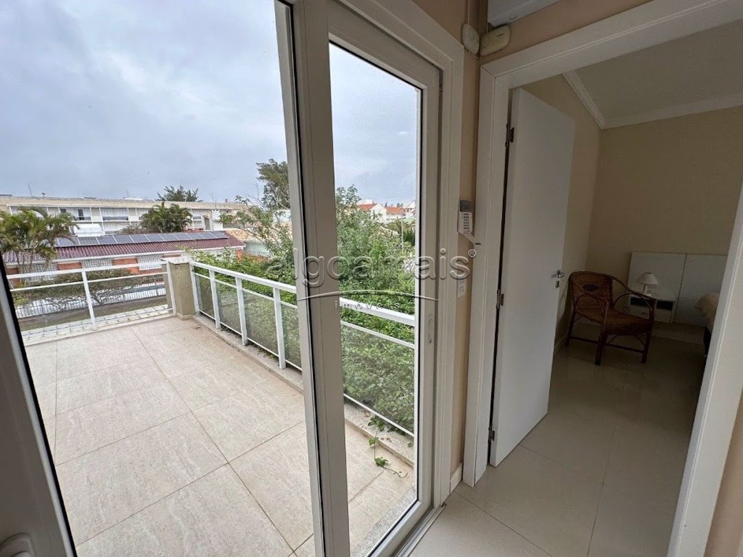 Casa à venda com 5 quartos, 250m² - Foto 45